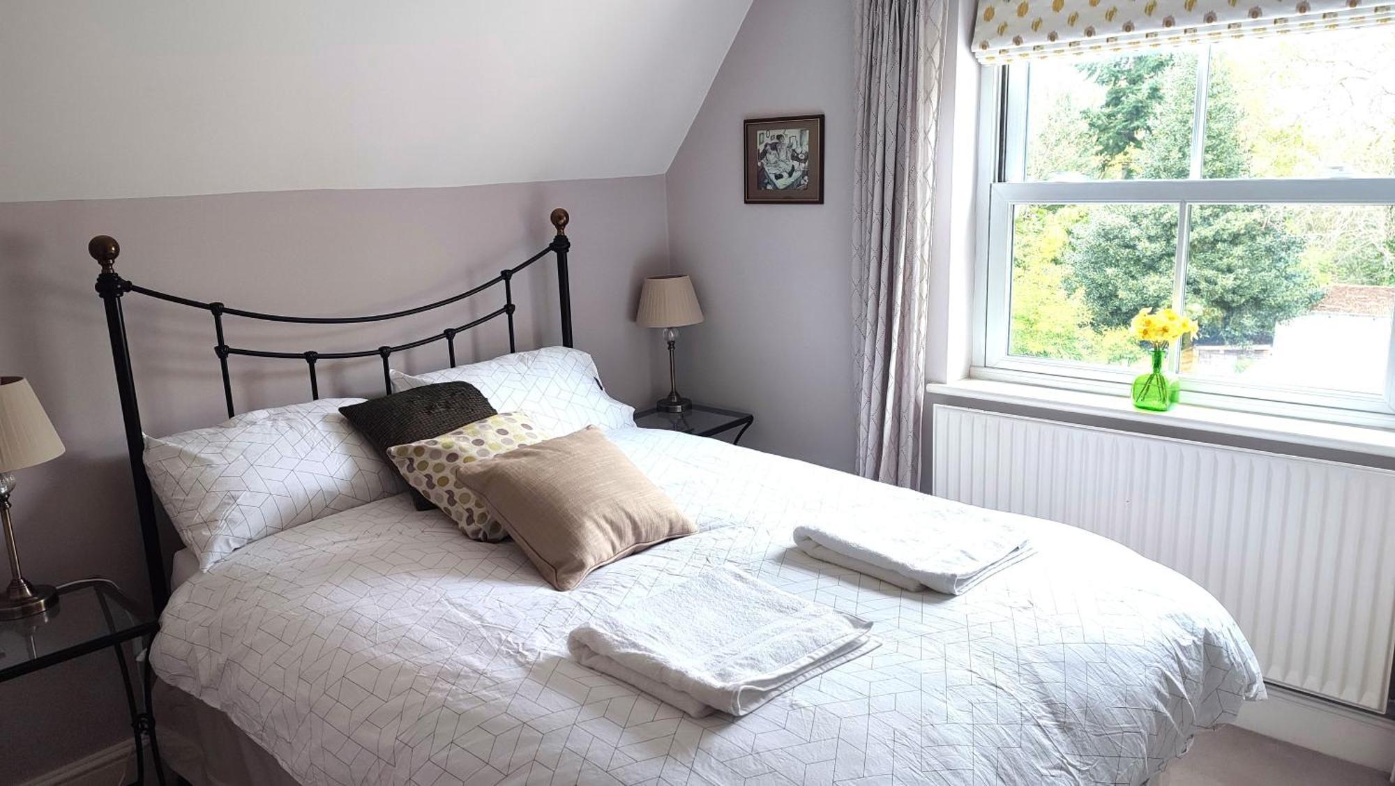 3 Bedroom Cottage In Sunninghill, Ascot Esterno foto